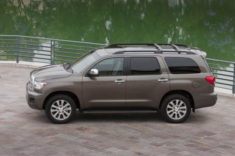  Toyota Sequoia 2013 года  (фото 43 из 50)